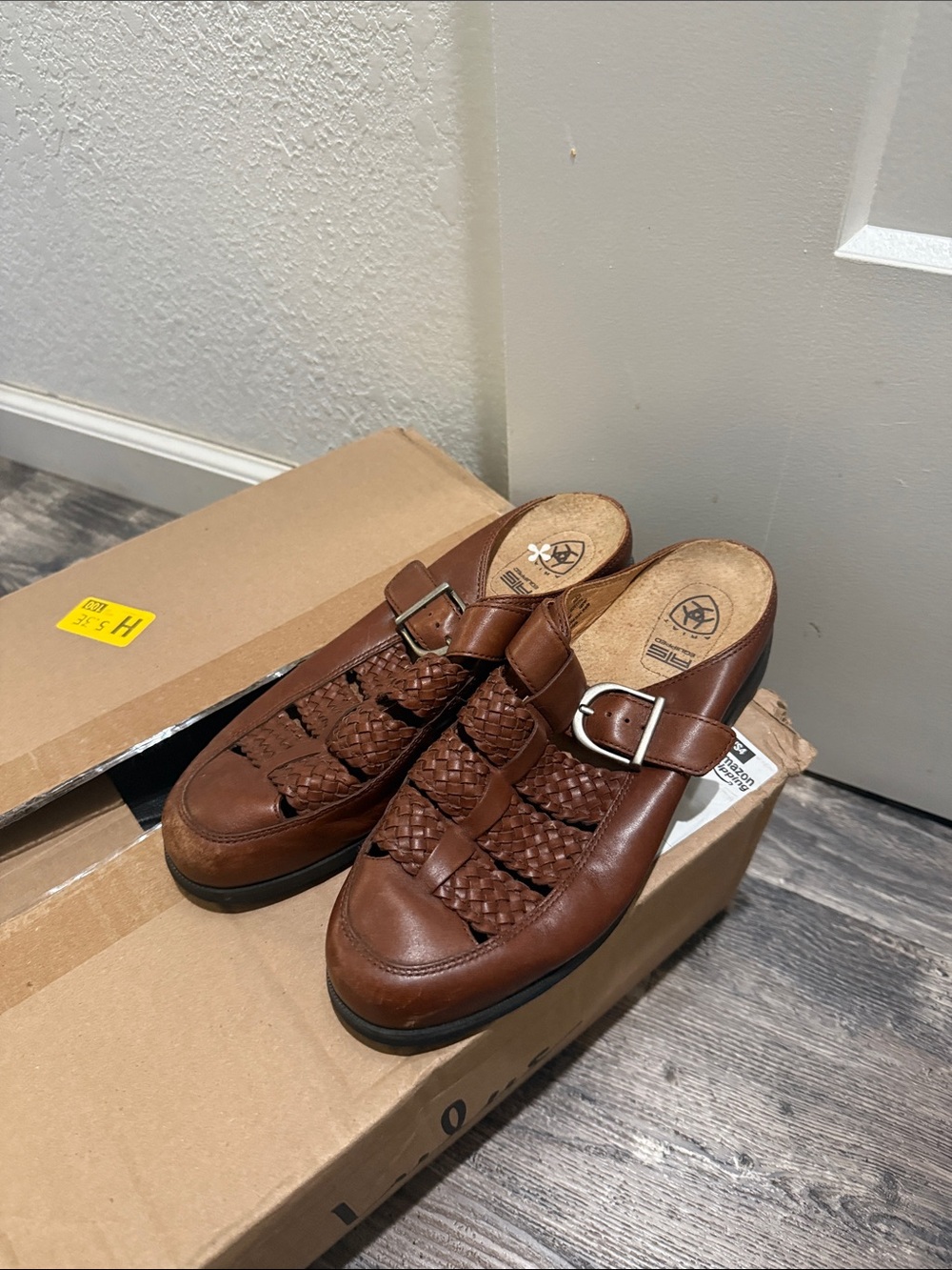 Women’s size 7.5 Artiat Brown Leather Woven Slip-On Clog with Buckle